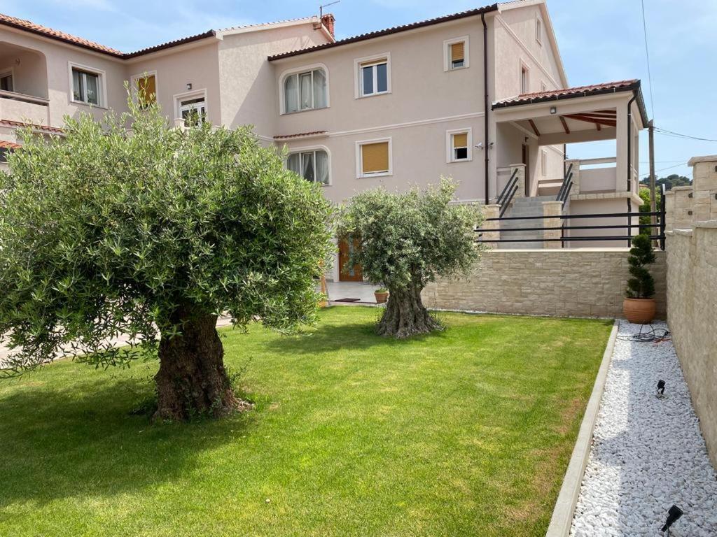 Mare Amor Rab Palit Exterior photo